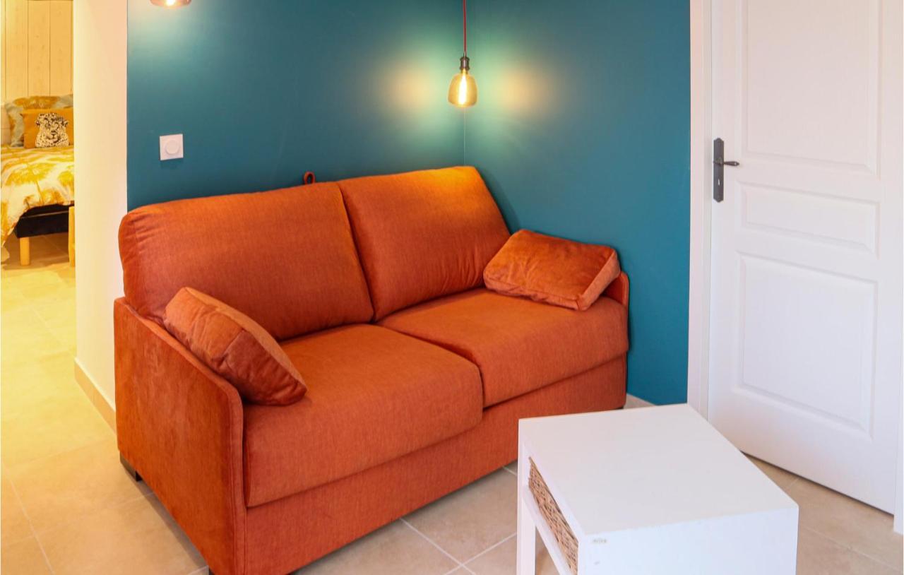 Gorgeous Apartment In Villes Sur Auzon With Wifi Exterior photo